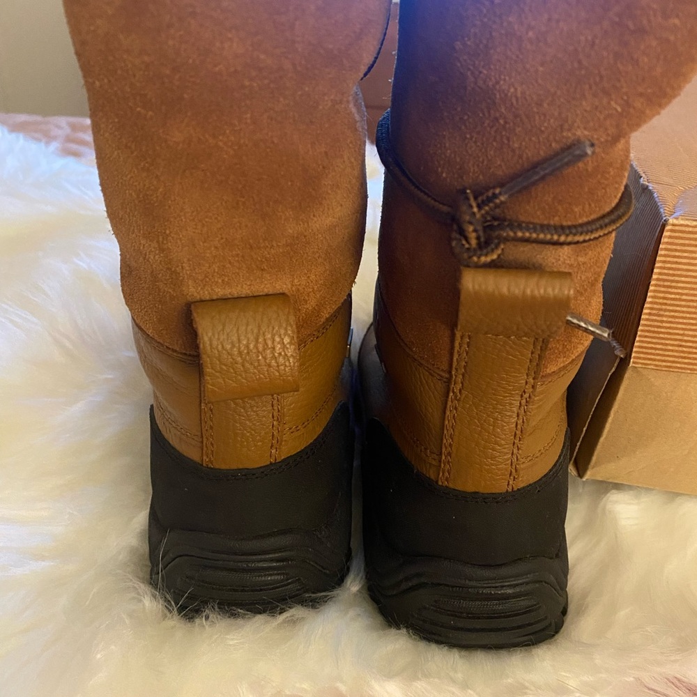 UGGS ADIRONDACK - Picture 5 of 7